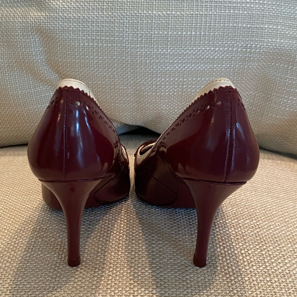 Vintage Tory Burch Spectator Pumps / Merlot & White / Womens Size 6 - Picture 4 of 13